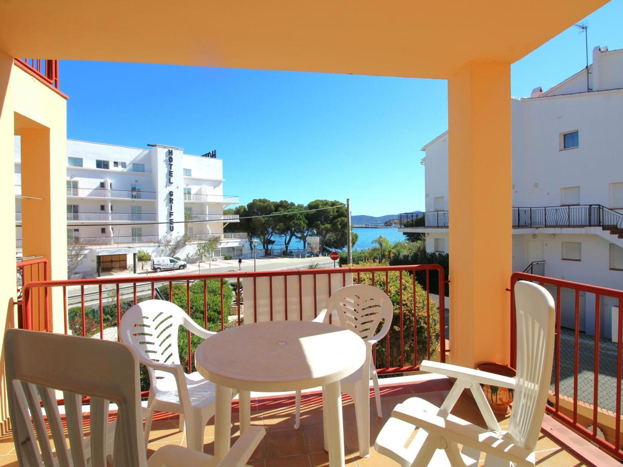 Girona II 1-4 Porta 8 - Apartamento Enfrente De La Playa Grifeu. - Es-228-63 Llança Exterior foto